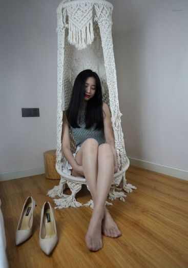 美丽姑娘电影高清免费播放_4K高清免费观看