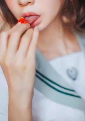 骚气妹子夜晚驾车户外3P啪啪_1080P日韩电影在线